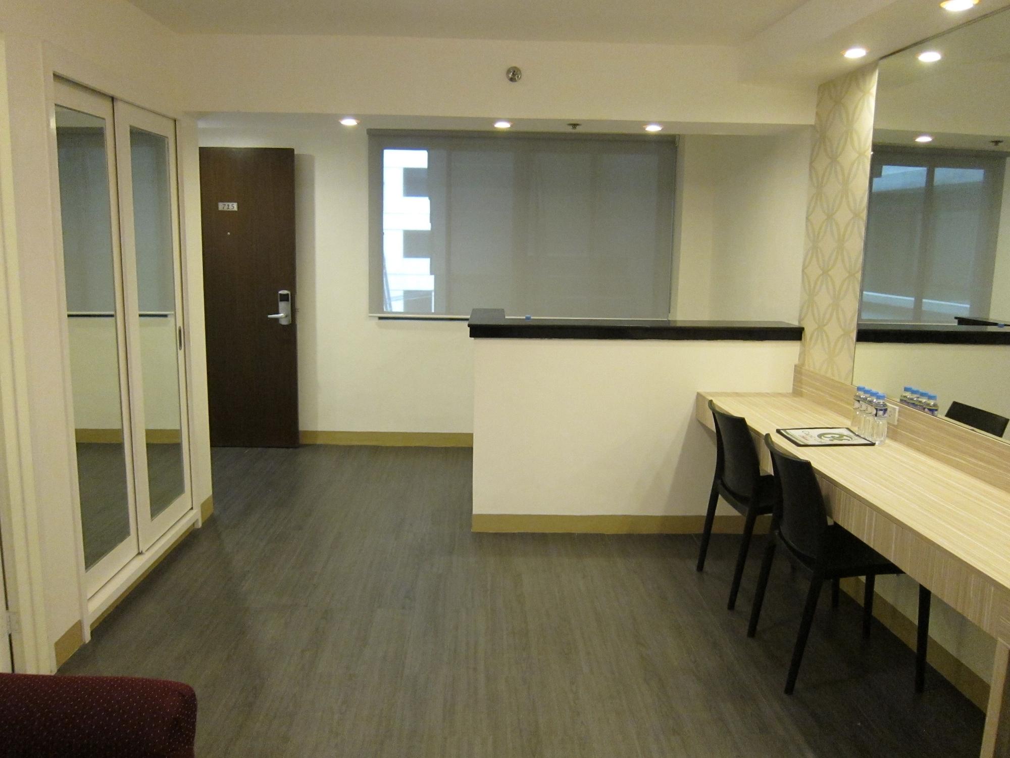 The Charter House Hotel Makati City Luaran gambar
