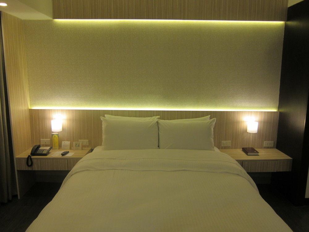 The Charter House Hotel Makati City Luaran gambar
