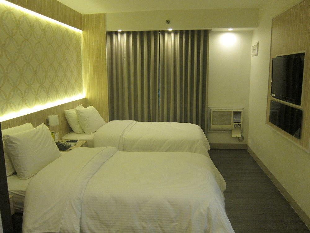 The Charter House Hotel Makati City Luaran gambar