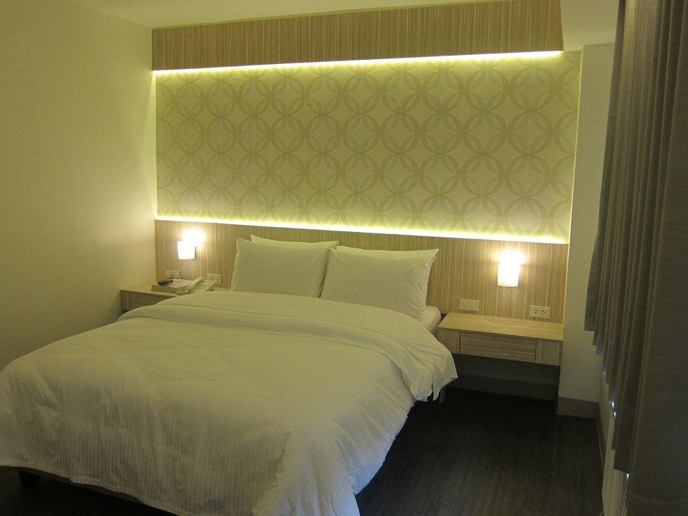 The Charter House Hotel Makati City Luaran gambar