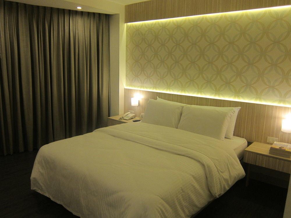 The Charter House Hotel Makati City Luaran gambar