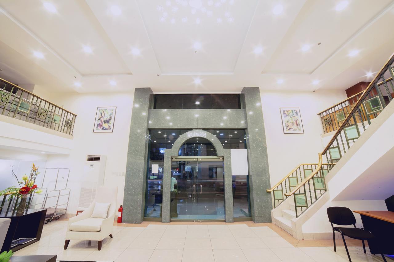 The Charter House Hotel Makati City Luaran gambar