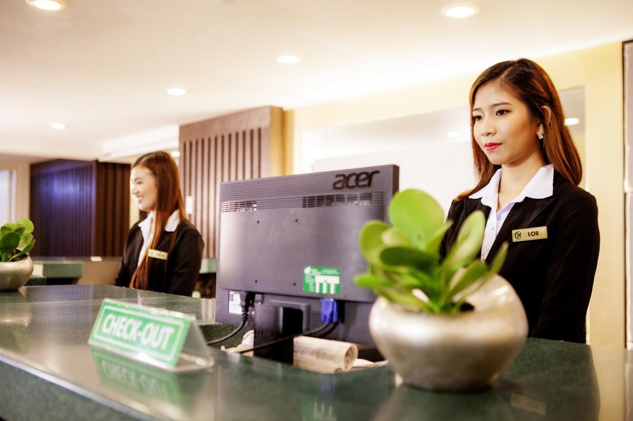 The Charter House Hotel Makati City Luaran gambar